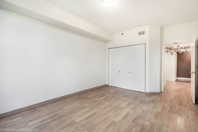 1705 Pavilion Way 208, Park Ridge, IL 60068