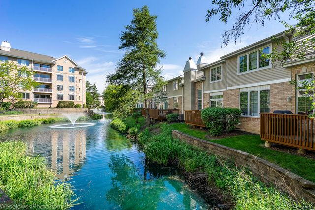 1705 Pavilion Way 208, Park Ridge, IL 60068