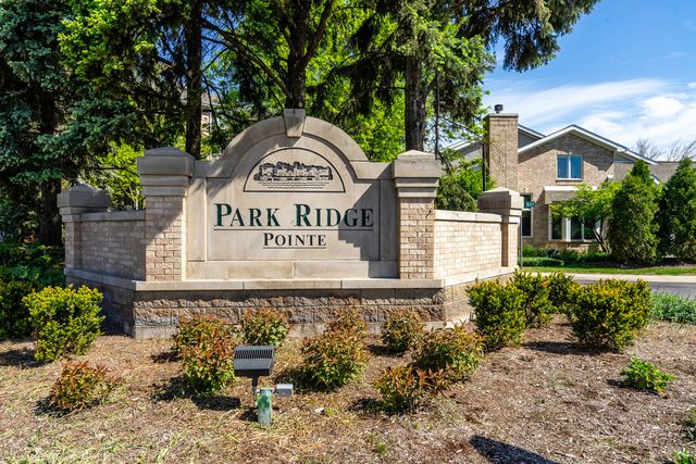 1705 Pavilion Way 208, Park Ridge, IL 60068