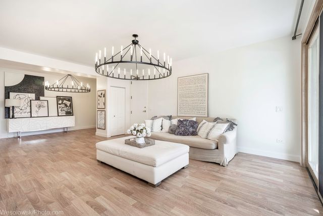1705 Pavilion Way 208, Park Ridge, IL 60068