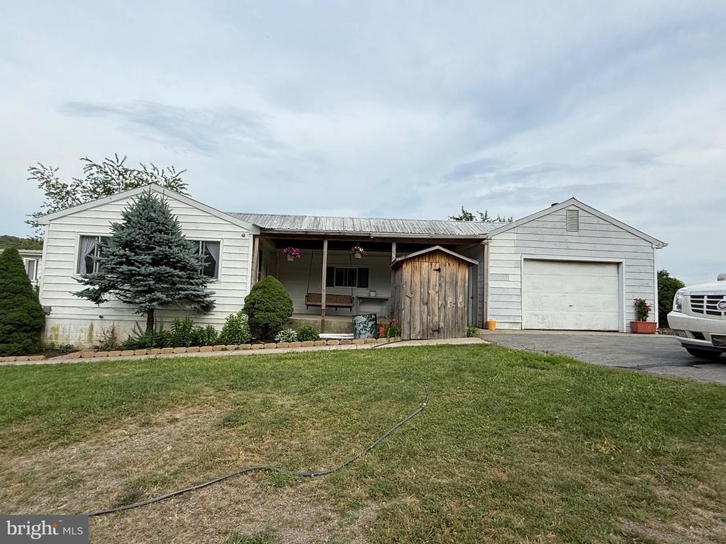 37 LA BAER LN, New Creek, WV 26743