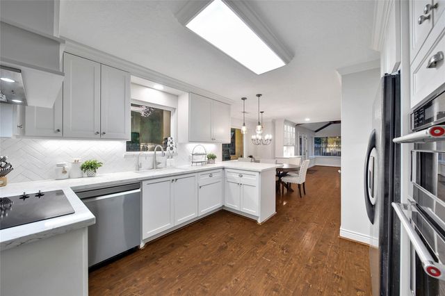 3306 Valley Haven Drive, Houston, TX 77339
