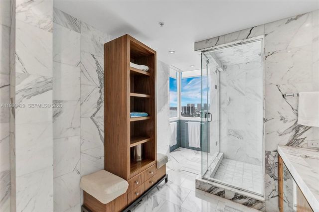 19400 Turnberry Way 2011, Aventura, FL 33180