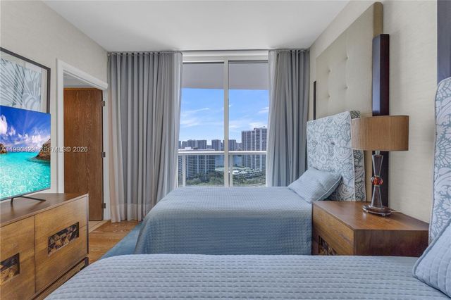 19400 Turnberry Way 2011, Aventura, FL 33180