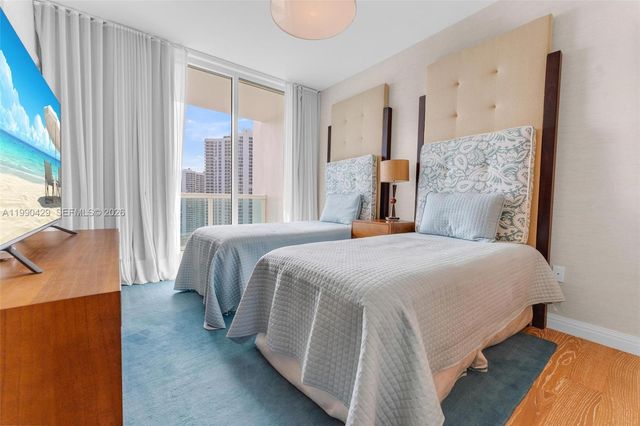 19400 Turnberry Way 2011, Aventura, FL 33180