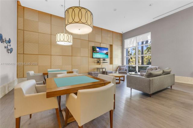 19400 Turnberry Way 2011, Aventura, FL 33180