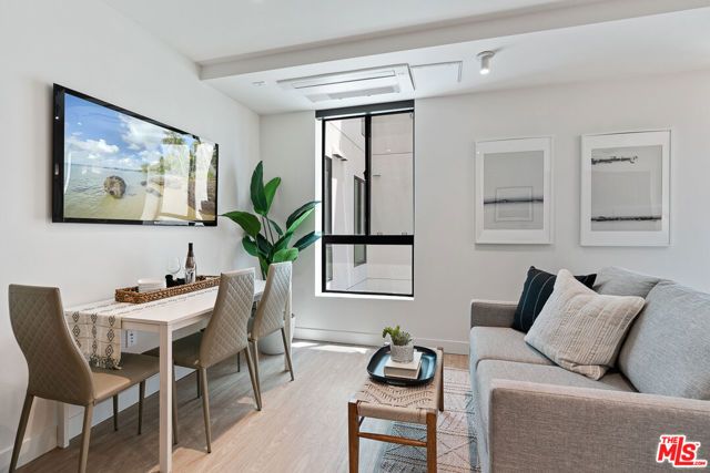 3688 Overland Avenue 411, Los Angeles, CA 90034