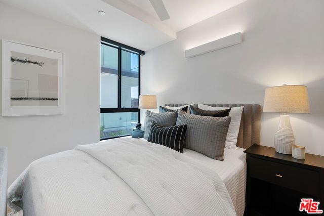 3688 Overland Avenue 411, Los Angeles, CA 90034