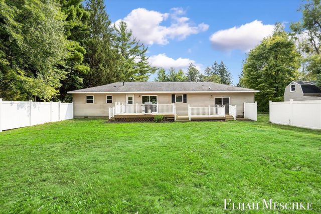 3240 E Riley Thompson Road, Twin Lake, MI 49457