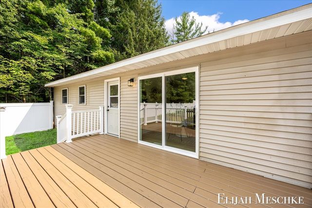 3240 E Riley Thompson Road, Twin Lake, MI 49457