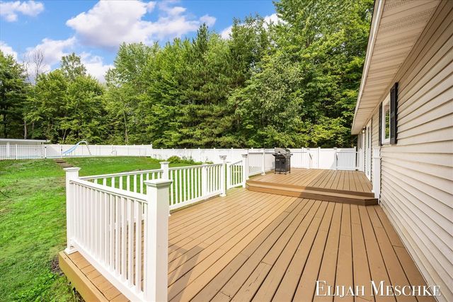 3240 E Riley Thompson Road, Twin Lake, MI 49457