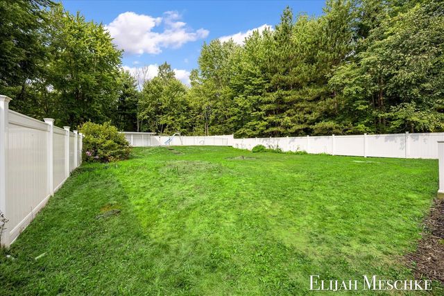 3240 E Riley Thompson Road, Twin Lake, MI 49457