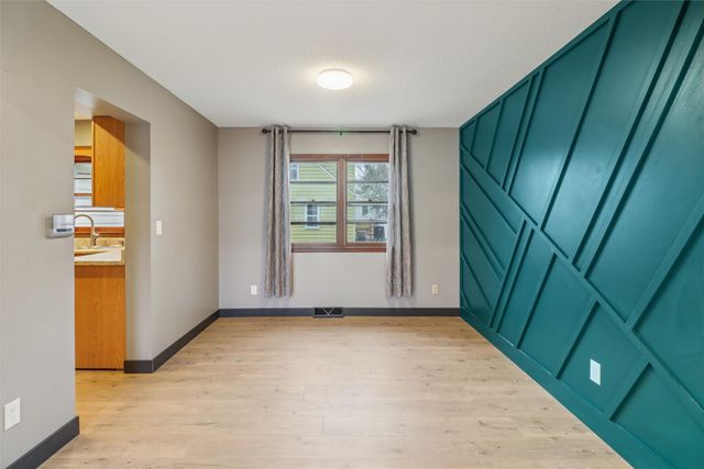 5521 Sheridan Avenue, Des Moines, IA 50310