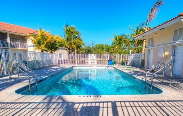 1103 Golden Lakes Blvd 1013, West Palm Beach, FL 33411