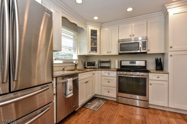 30 Center St, Butler Boro, NJ 07405