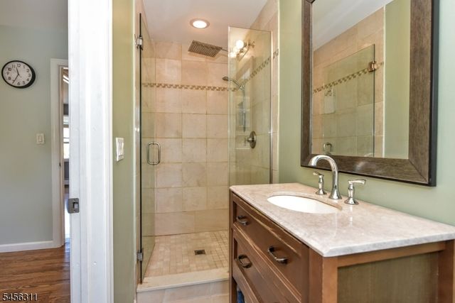 30 Center St, Butler Boro, NJ 07405