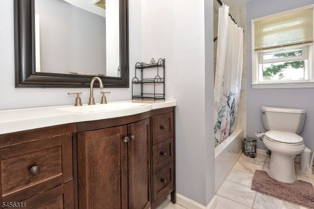 30 Center St, Butler Boro, NJ 07405