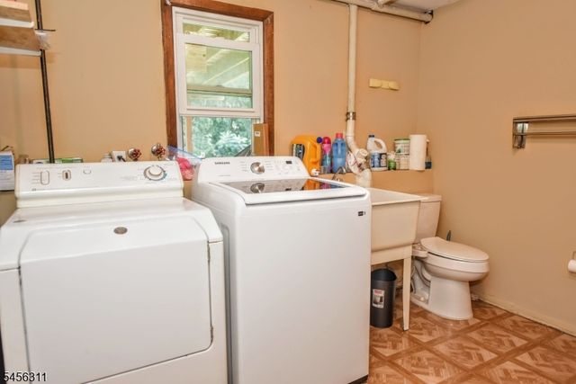 30 Center St, Butler Boro, NJ 07405