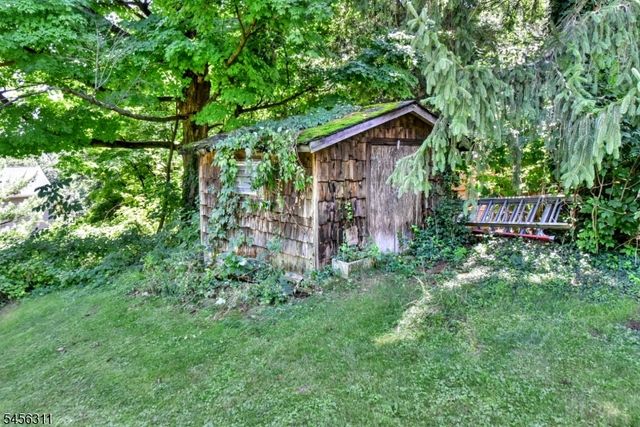 30 Center St, Butler Boro, NJ 07405