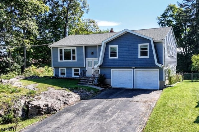 30 Center St, Butler Boro, NJ 07405