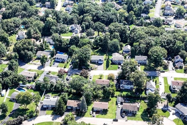 30 Center St, Butler Boro, NJ 07405