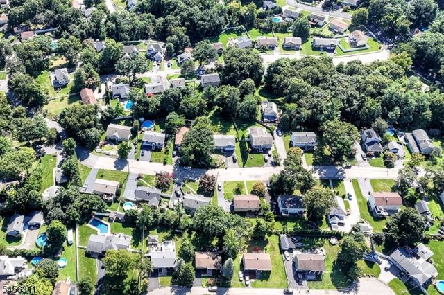 30 Center St, Butler Boro, NJ 07405