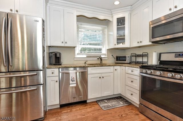 30 Center St, Butler Boro, NJ 07405