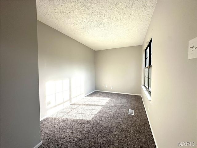 10063 Northgate Drive, Riverview, MO 63137