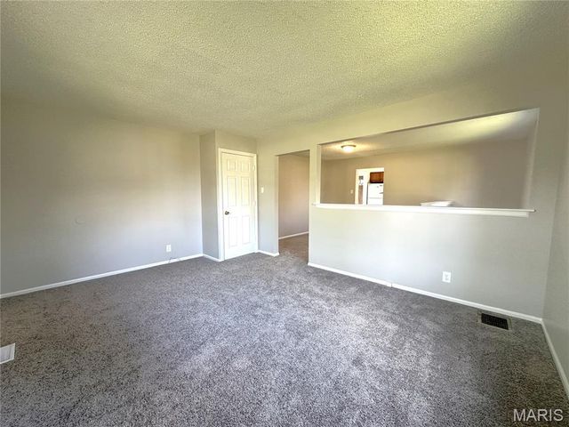 10063 Northgate Drive, Riverview, MO 63137
