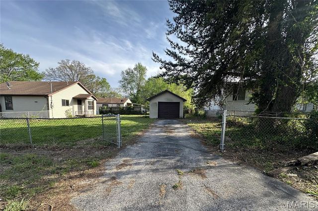 10063 Northgate Drive, Riverview, MO 63137