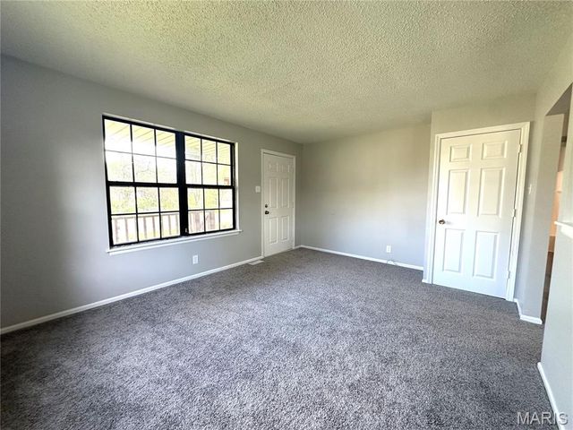 10063 Northgate Drive, Riverview, MO 63137
