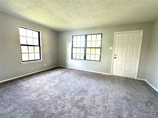 10063 Northgate Drive, Riverview, MO 63137