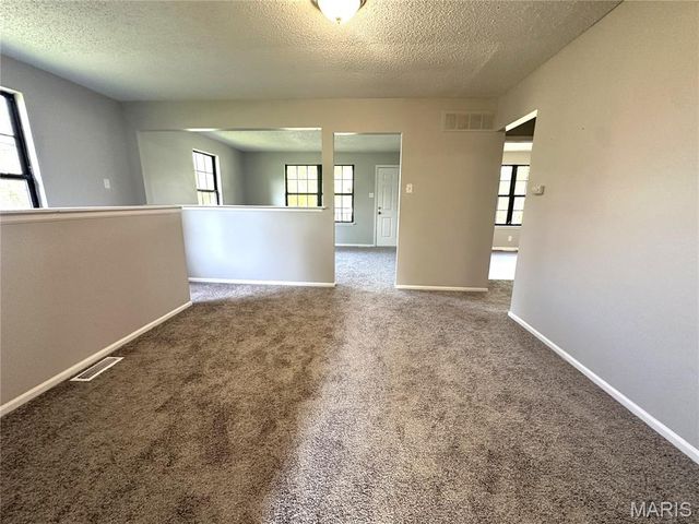 10063 Northgate Drive, Riverview, MO 63137