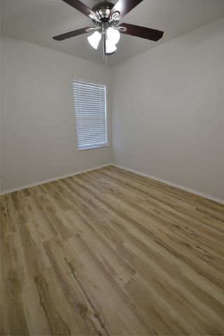 2393 Murphy Court, Red Oak, TX 75154
