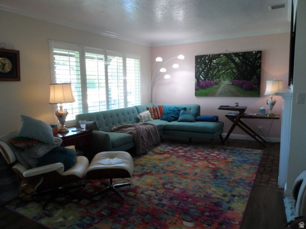 Image 3 of property listing at 1680 E 1550 N, Logan, UT 84341