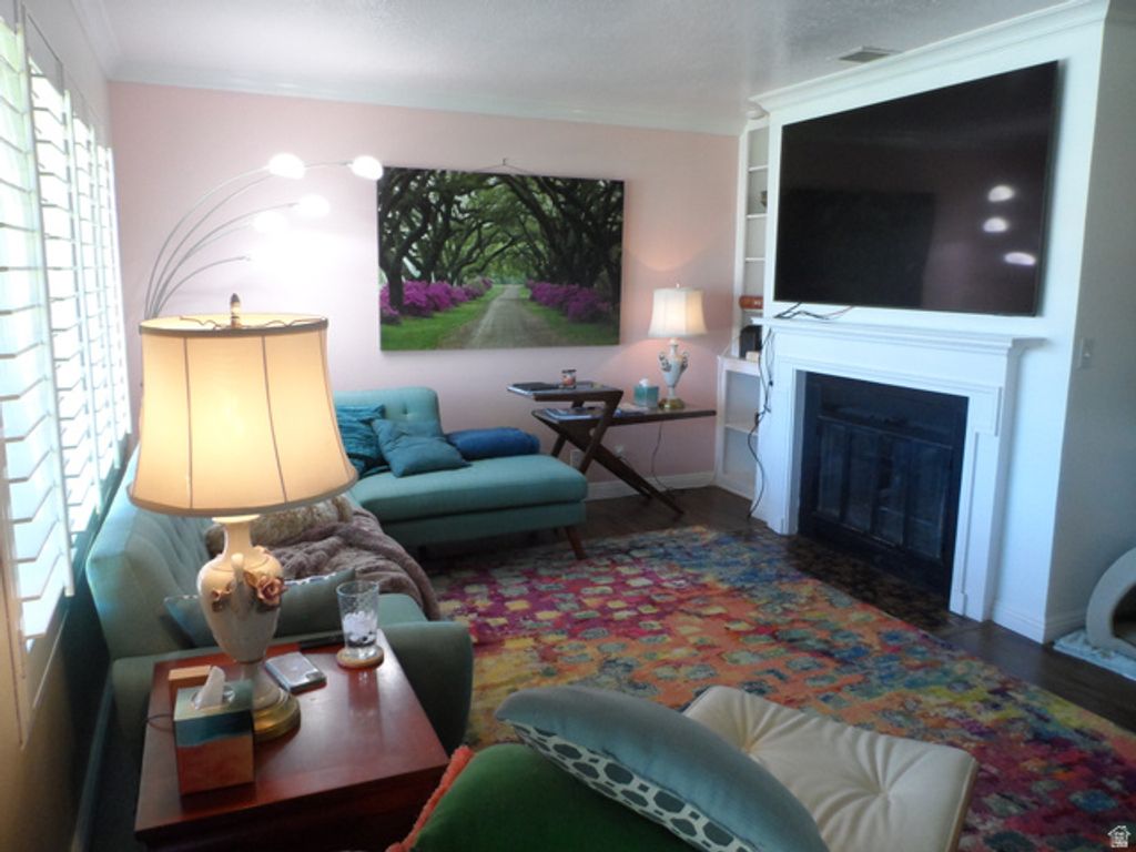 Image 4 of property listing at 1680 E 1550 N, Logan, UT 84341