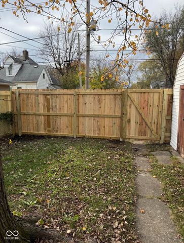 1006 N 9th Street, Terre Haute, IN 47807