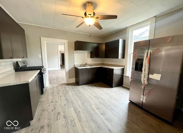 1006 N 9th Street, Terre Haute, IN 47807