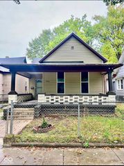 1006 N 9th Street, Terre Haute, IN 47807