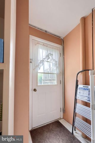 215 MAIN ST, Akron, PA 17501