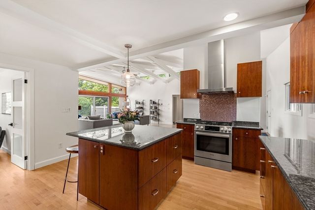 285 Brush Hill Rd, Milton, MA 02186