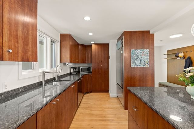 285 Brush Hill Rd, Milton, MA 02186