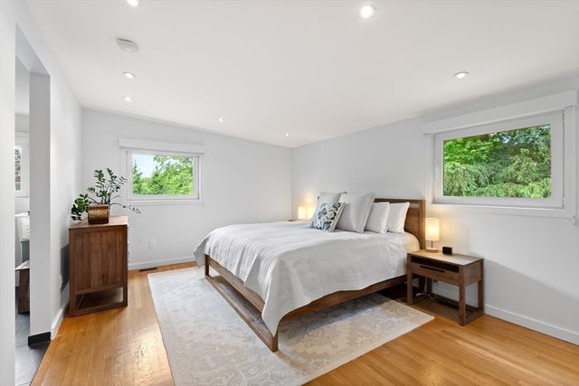 285 Brush Hill Rd, Milton, MA 02186