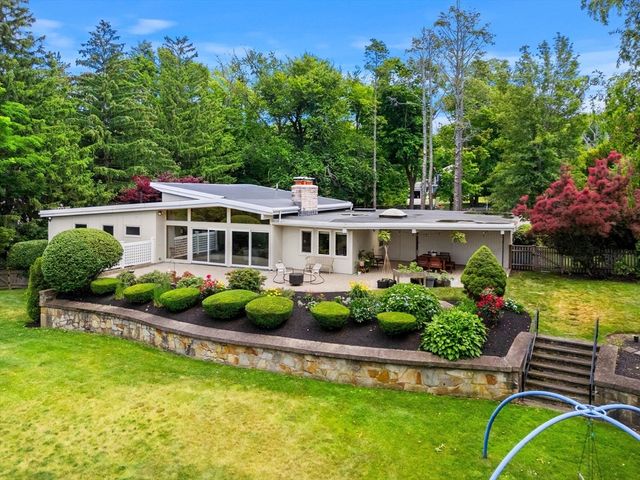 285 Brush Hill Rd, Milton, MA 02186