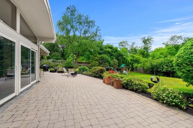 285 Brush Hill Rd, Milton, MA 02186