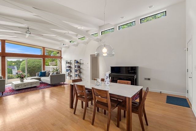 285 Brush Hill Rd, Milton, MA 02186