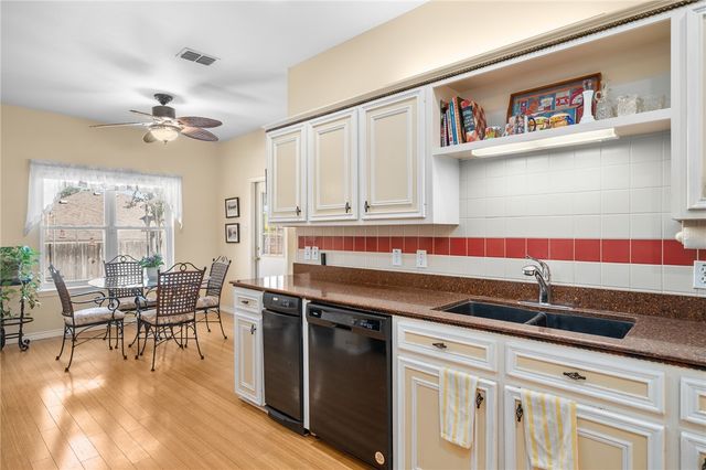 14924 Sandy Creek Ct, Corpus Christi, TX 78410