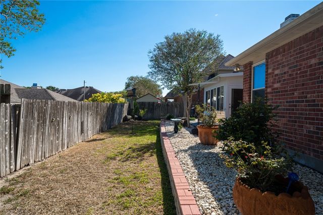 14924 Sandy Creek Ct, Corpus Christi, TX 78410