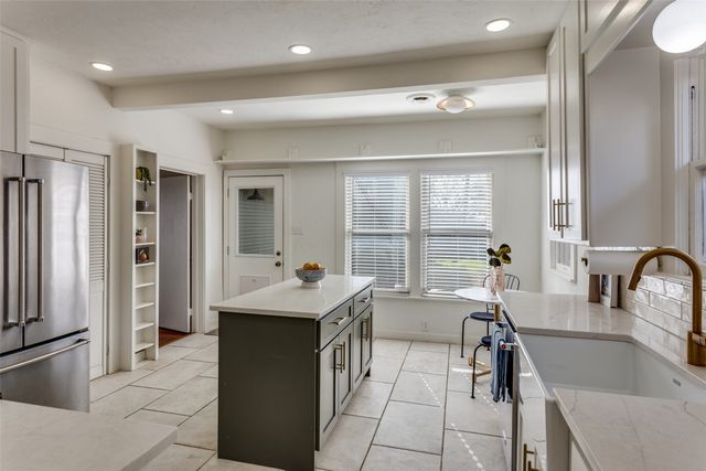 4601 Pershing Avenue, Fort Worth, TX 76107