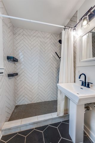 4601 Pershing Avenue, Fort Worth, TX 76107